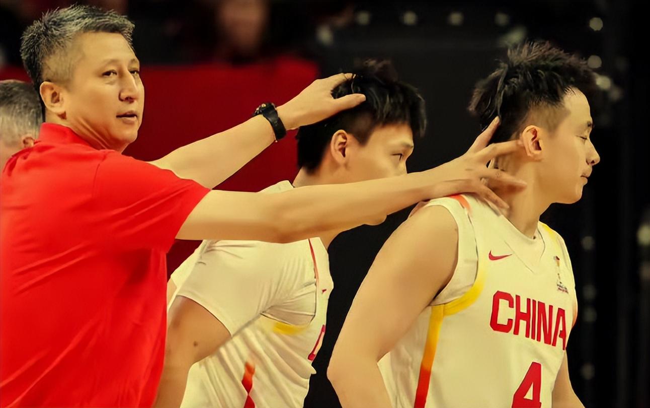 师徒同心，以稳驭势：赵继伟出任中国男篮队长的深层逻辑！