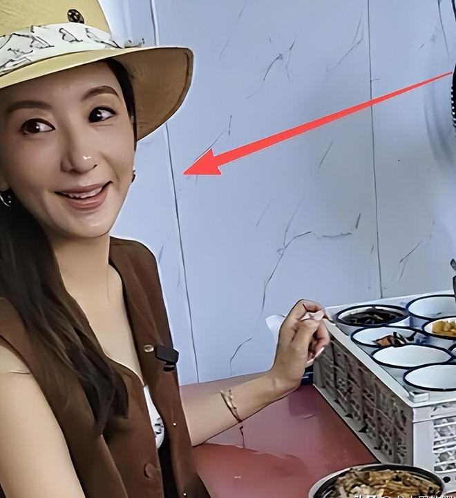 湖人放弃东契奇7尺空接搭档 海耶斯签约爵士