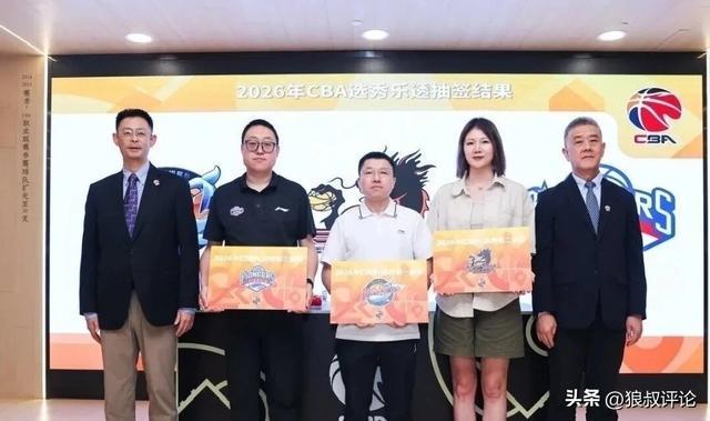 三大球女排四大新星:游晨欣有天赋,陈睿涵全面,热伊麦进攻太强