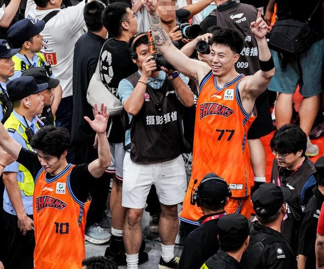 维尼染红皇马体能堪忧 老牌劲旅难逃18年厄运