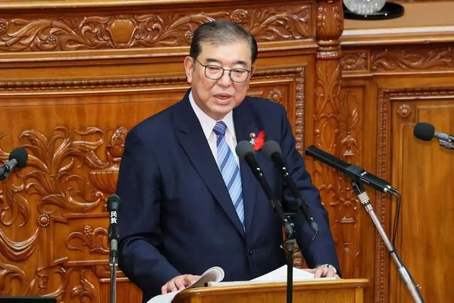 白鹿事件升级!泰国见面会取消后,缅北视频又被扒,黑历史曝光